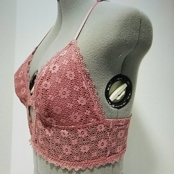 2 Victoria Secret racer back lace bralette - Picture 5 of 8